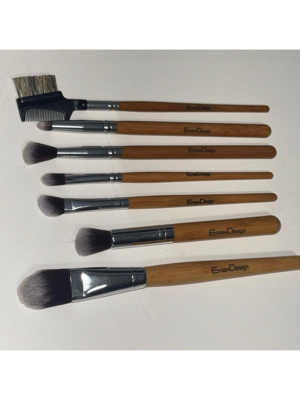 This EmaxDesign cosmetic brush set